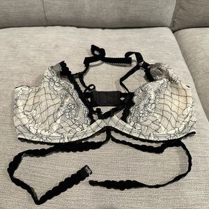 Victoria's Secret Black and Cream Lace Bra